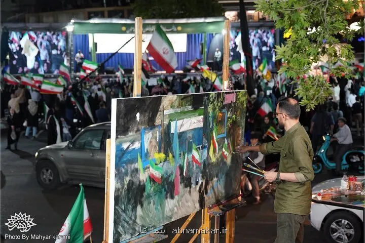 حسن روح الامین در میدان تجریش تابلوی جدیدش را زنده خلق کرد به همراه عکس